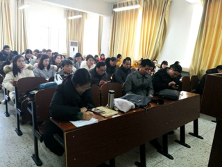 教育学院举行2014级公共事业管理专业毕业论文集中开题