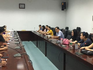 beat365官网召开2018级非全日制研究生新生座谈会