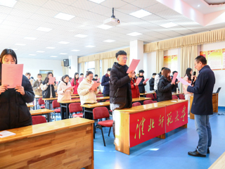 beat365英国官方网站开展“宪法晨读”活动