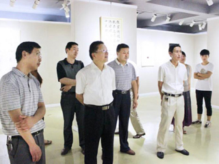 安徽学生资助网报道beat365官网举办“诚信为本·立德修身”主题书画展