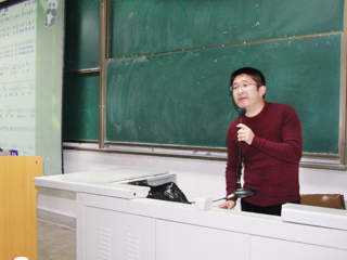 南京艺术学院施咏教授应邀来beat365官网讲学