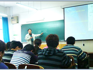 阜阳师范学院吕新颖教授应邀来beat365官网作学术报告