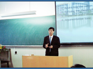 安徽大学洪增流教授、陈正发教授应邀来beat365官网讲学