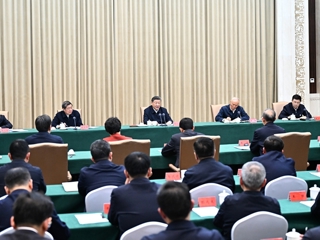 习近平在听取吉林省委和省政府工作汇报时强调：深入落实推动新时代东北全面振兴战略部署 在中国式现代化建设中展现更大作为